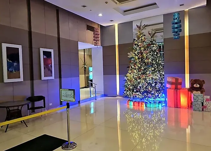 Big 2br Near Burgos Circle,st Lukes -p Hamptons T1 호텔 마닐라