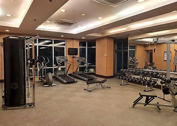 Big 2br Near Burgos Circle,st Lukes -p Hamptons T1 3*
