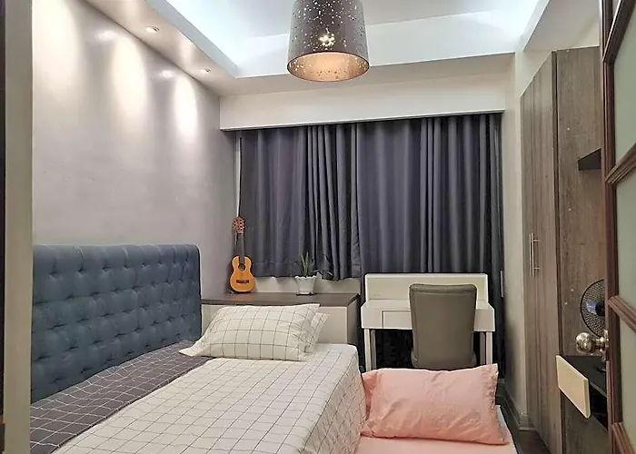 Big 2br Near Burgos Circle,st Lukes -p Hamptons T1 마닐라